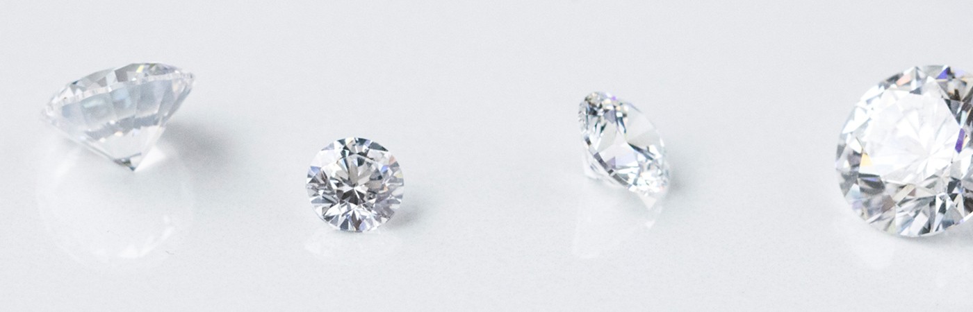 Lab-Grown Diamonds Vs. Precious Stone Simulant