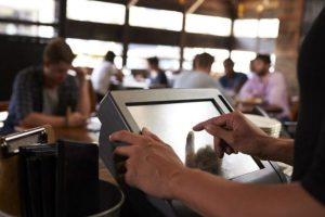 How to Streamline Your Restaurant’s Point-of-Sale System